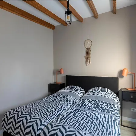 Unique Luxury Detached By The Sea Holiday home *